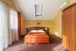 Гостиница Villa Classic Самара Улучшенный двухместный номер с 1 кроватью-4