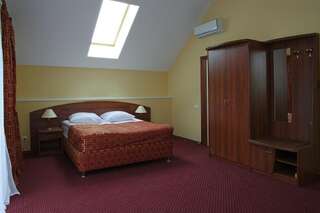 Гостиница Villa Classic Самара Улучшенный двухместный номер с 1 кроватью-2